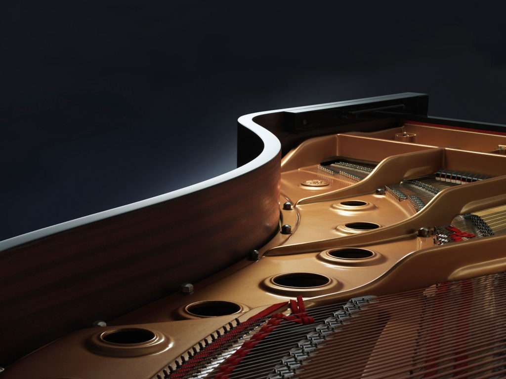 close view of Yamaha SX series soundboard